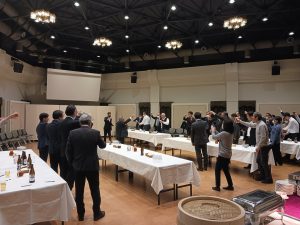 《スタッフブログ更新！》年末プチ忘年会を開催しました！（12/27）