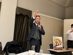《スタッフブログ更新！》年末プチ忘年会を開催しました！（12/27）